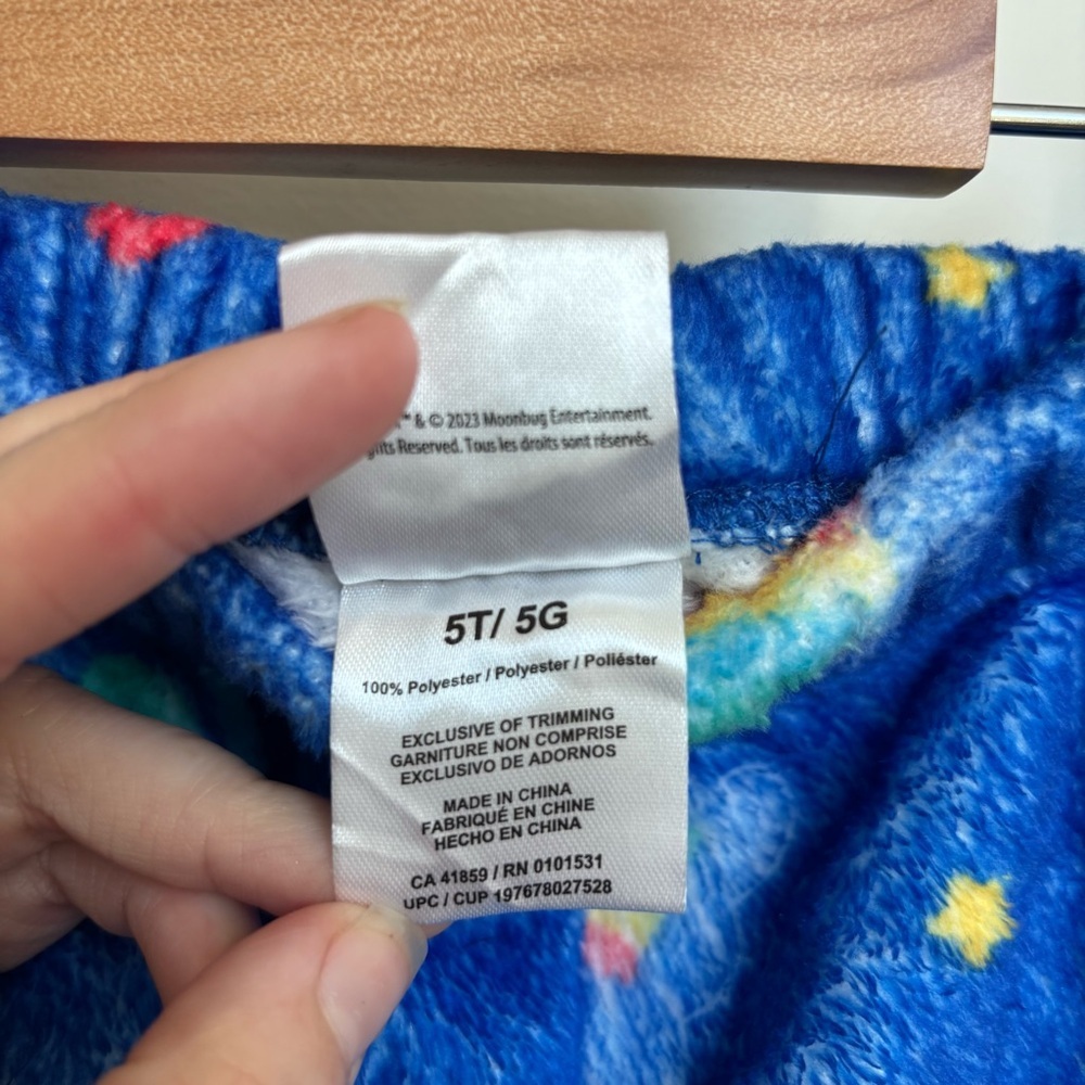 Cocomelon Cozy Blue Kids Pajama Bottoms with Rainbow Print - Size 5 - Picture 4 of 5